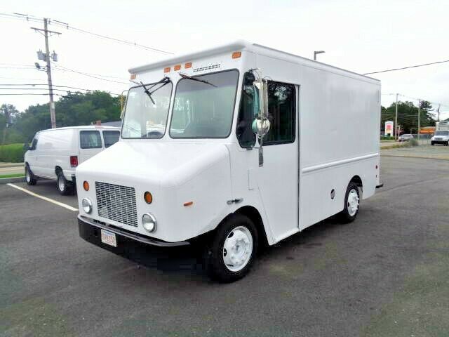 2002 Freightliner Mt45 P500 11ft Cargo Length Step Van With Shelving