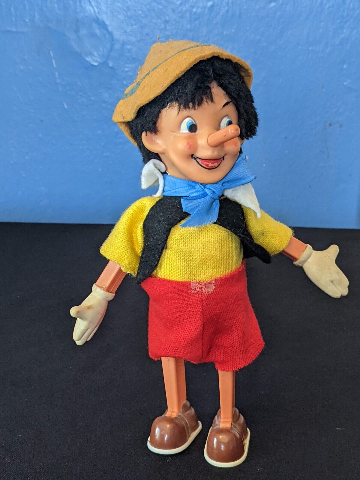 Vintage Rare Disney Pinnochio 40's Windup Walking Doll  Very Rare!!!  9" Works!