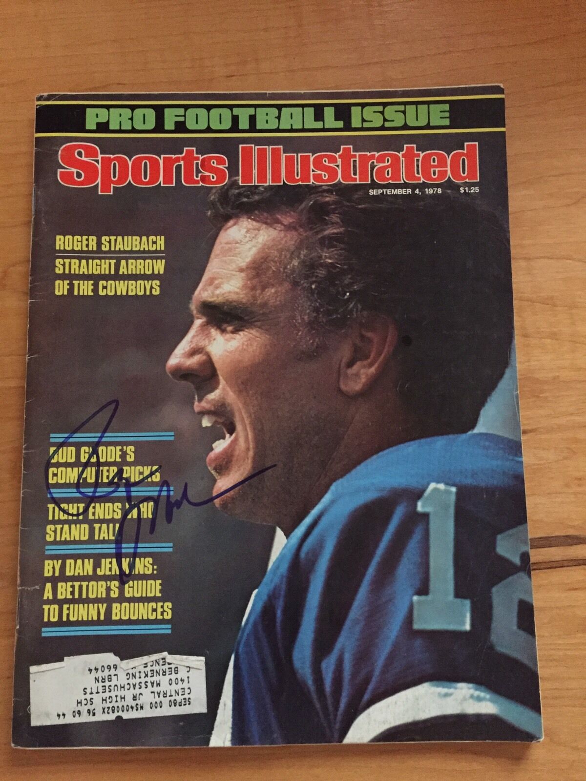 Roger Staubach Signed Sports Illustrated